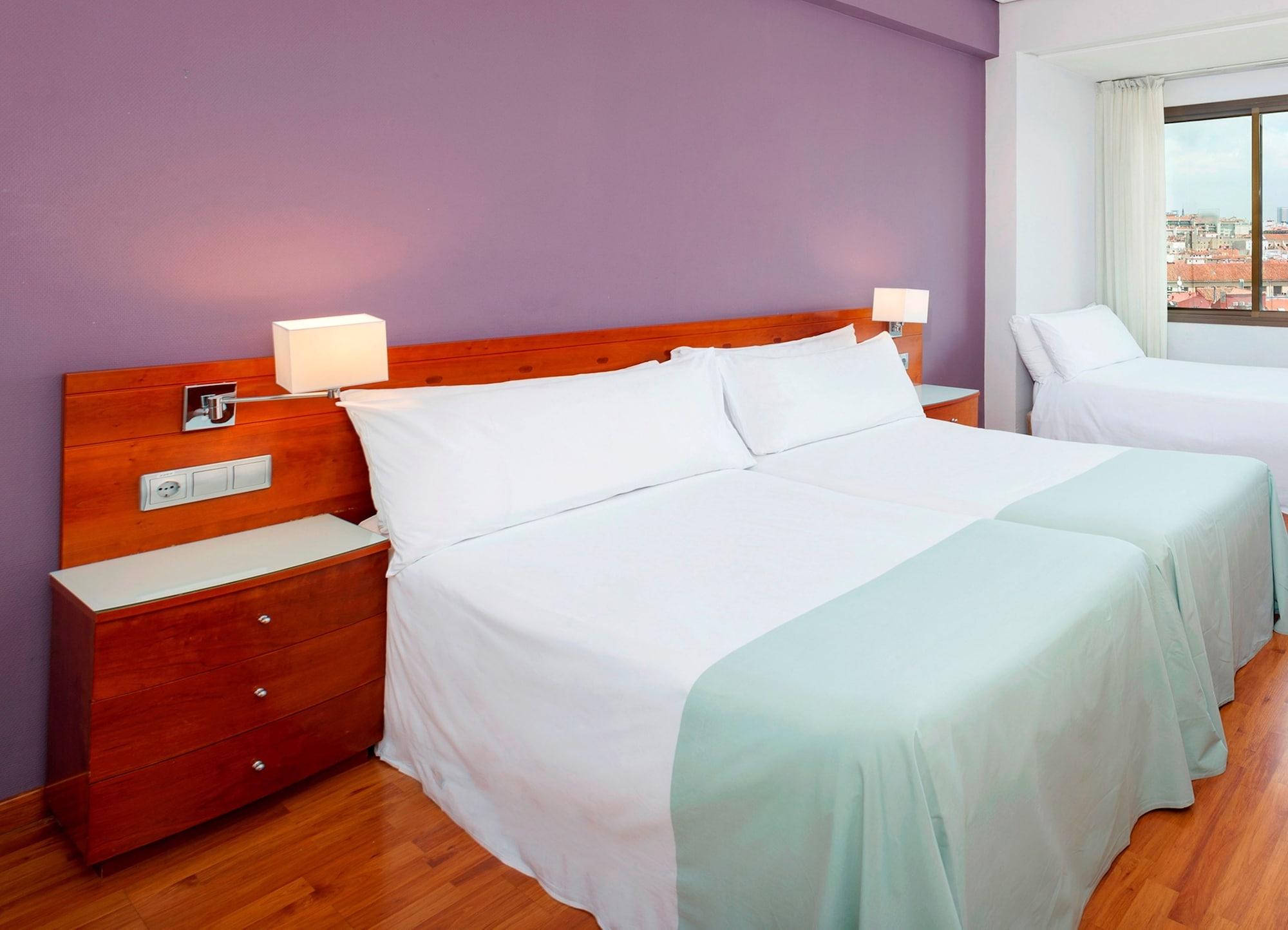 Hotel Madrid Centro, Affiliated By Melia Eksteriør billede