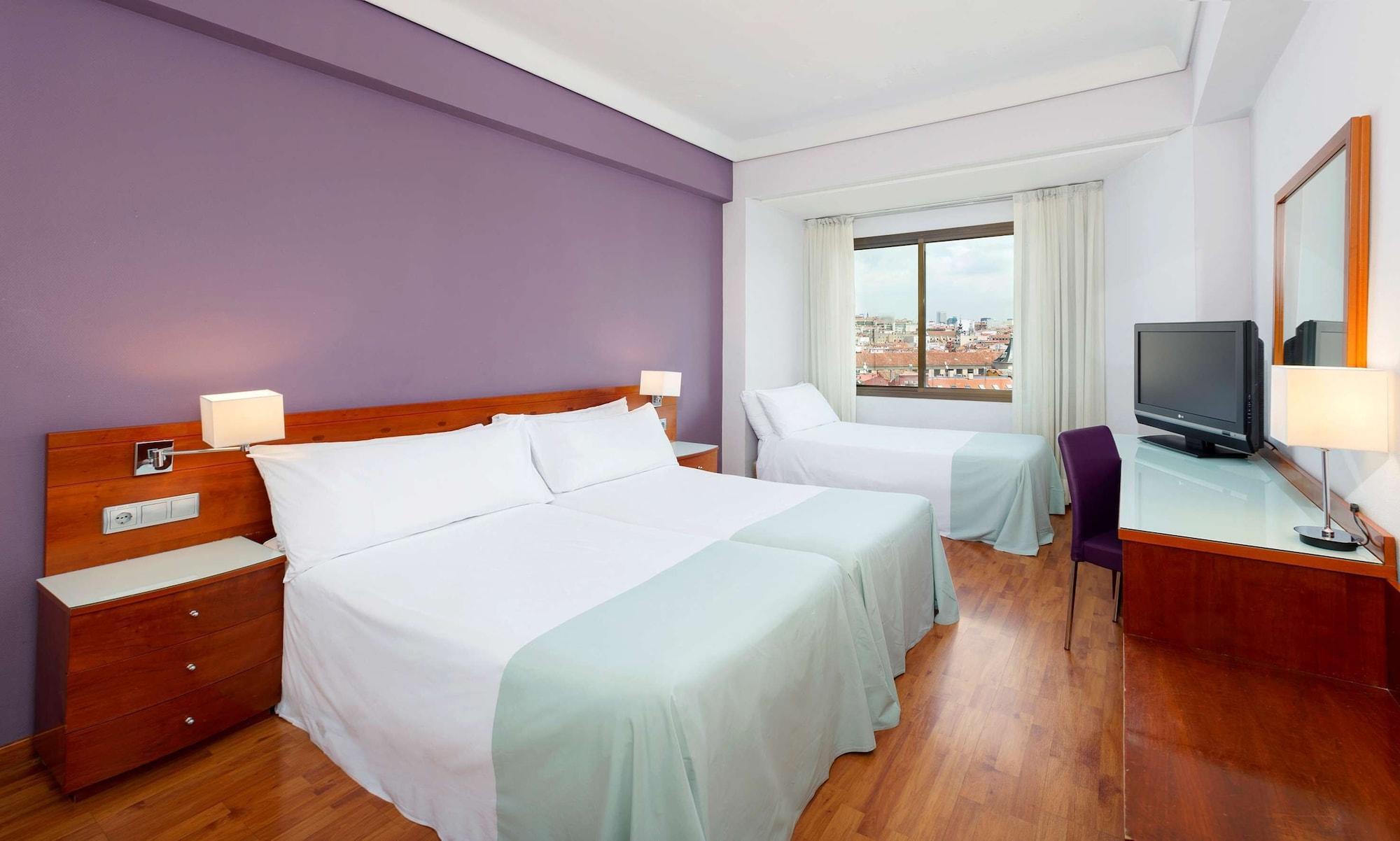 Hotel Madrid Centro, Affiliated By Melia Eksteriør billede