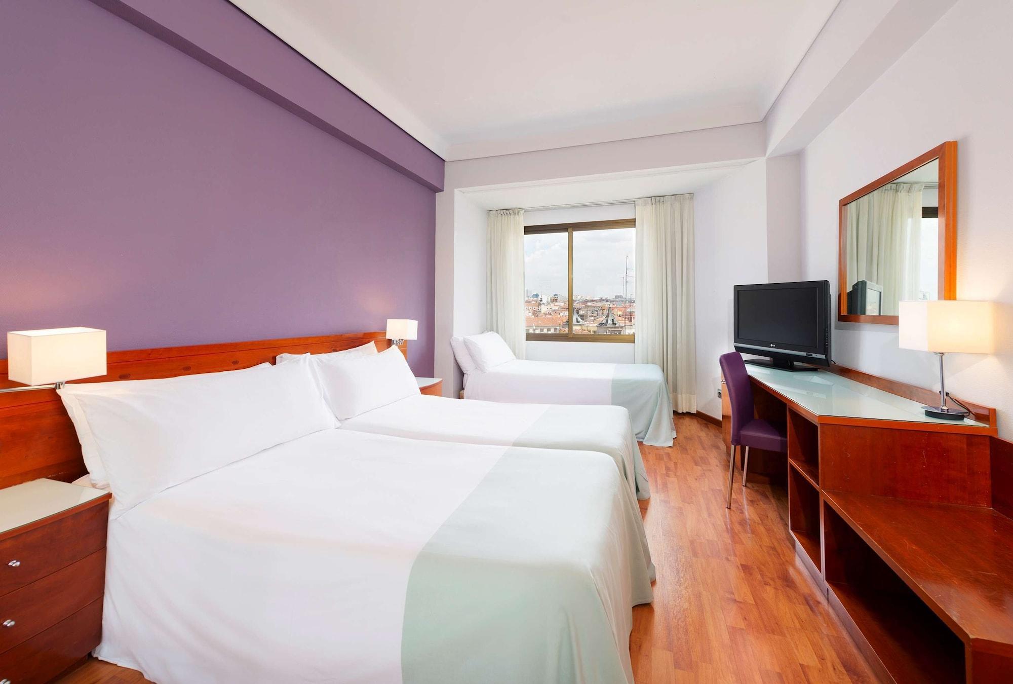 Hotel Madrid Centro, Affiliated By Melia Eksteriør billede