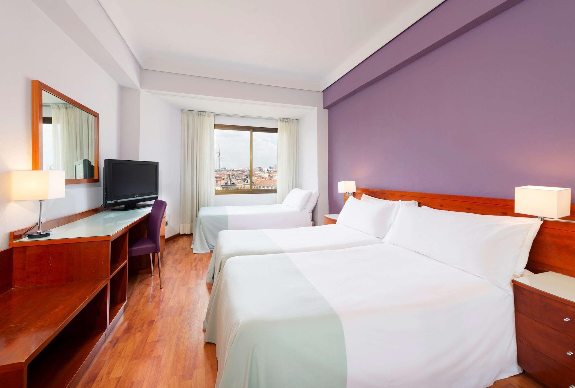 Hotel Madrid Centro, Affiliated By Melia Eksteriør billede