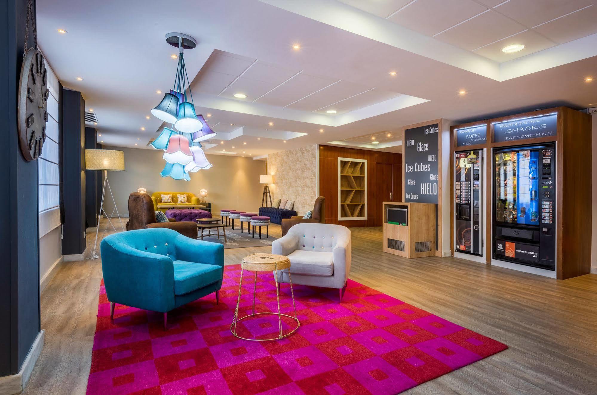 Hotel Madrid Centro, Affiliated By Melia Eksteriør billede